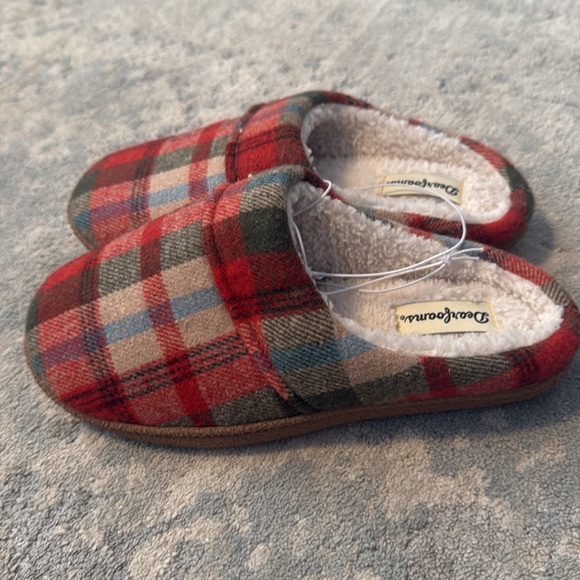 Dearfoams lady’s slippers- New without tags - Picture 3 of 7